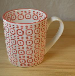 Malo Mug: Red Circle pattern